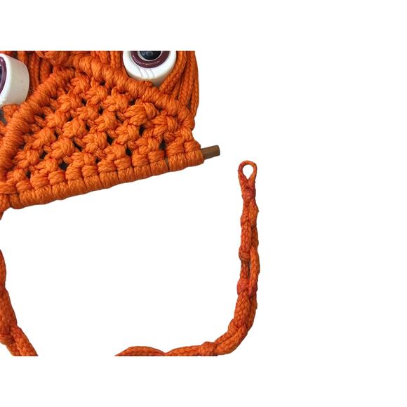 Vintage 1970s Orange Macramé Owl Wall Hanging Retro Wood Beads Boho Fall Autumn - Picture 4 of 13